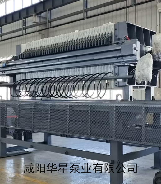 自動廂式隔膜壓濾機 含泥餅輸送設備和壓濾機操作平臺